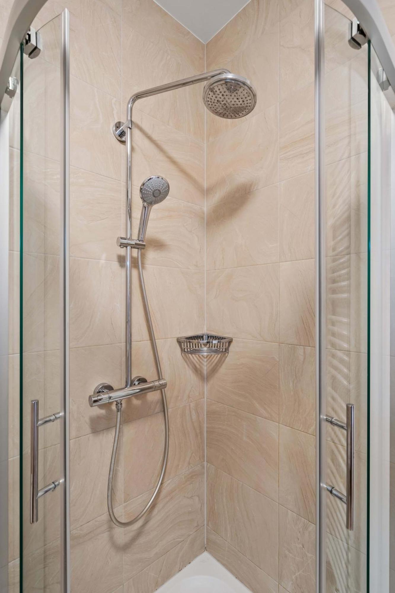 Stylish 2Br Apt In Limpertsberg, Near City Center Luxembourg Ngoại thất bức ảnh
